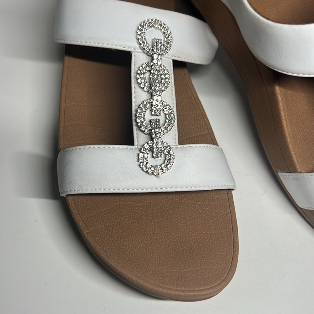 FitFlop Fino Mirror Dome Leather Sandals - Urban White Women’s Size 8 - Picture 3 of 16